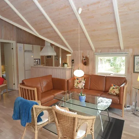 Holiday home Five-bedroom Holiday Vaeggerlose With A Hot Tub 06 Boto By