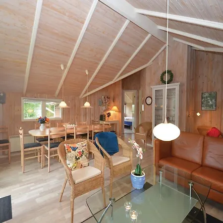 Five-bedroom Holiday Vaeggerlose With A Hot Tub 06 Holiday home Boto By