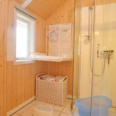 Five-bedroom Holiday Vaeggerlose With A Hot Tub 06 Boto By